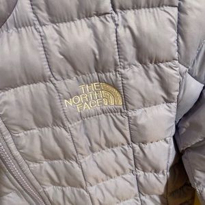 NorthFace lavender girls jacket size 10-12